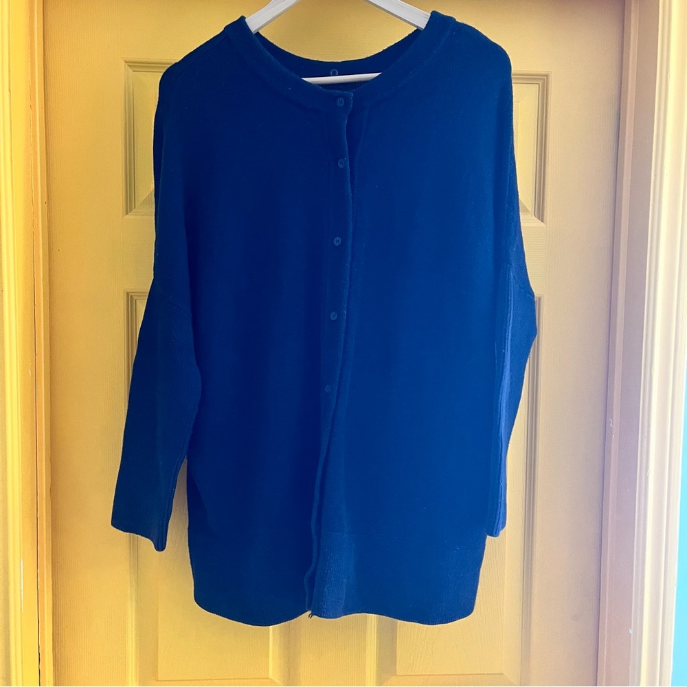 VETTA Capsule Black Button-Up Cardigan and Turtle Neck